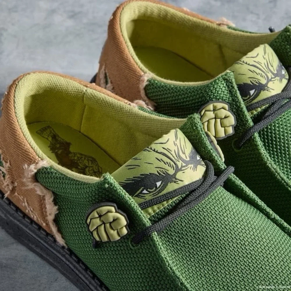 NEW Hey Dude Marvel Hulk Wally Funk Men's Slip On Shoes Sz 10 In Hand